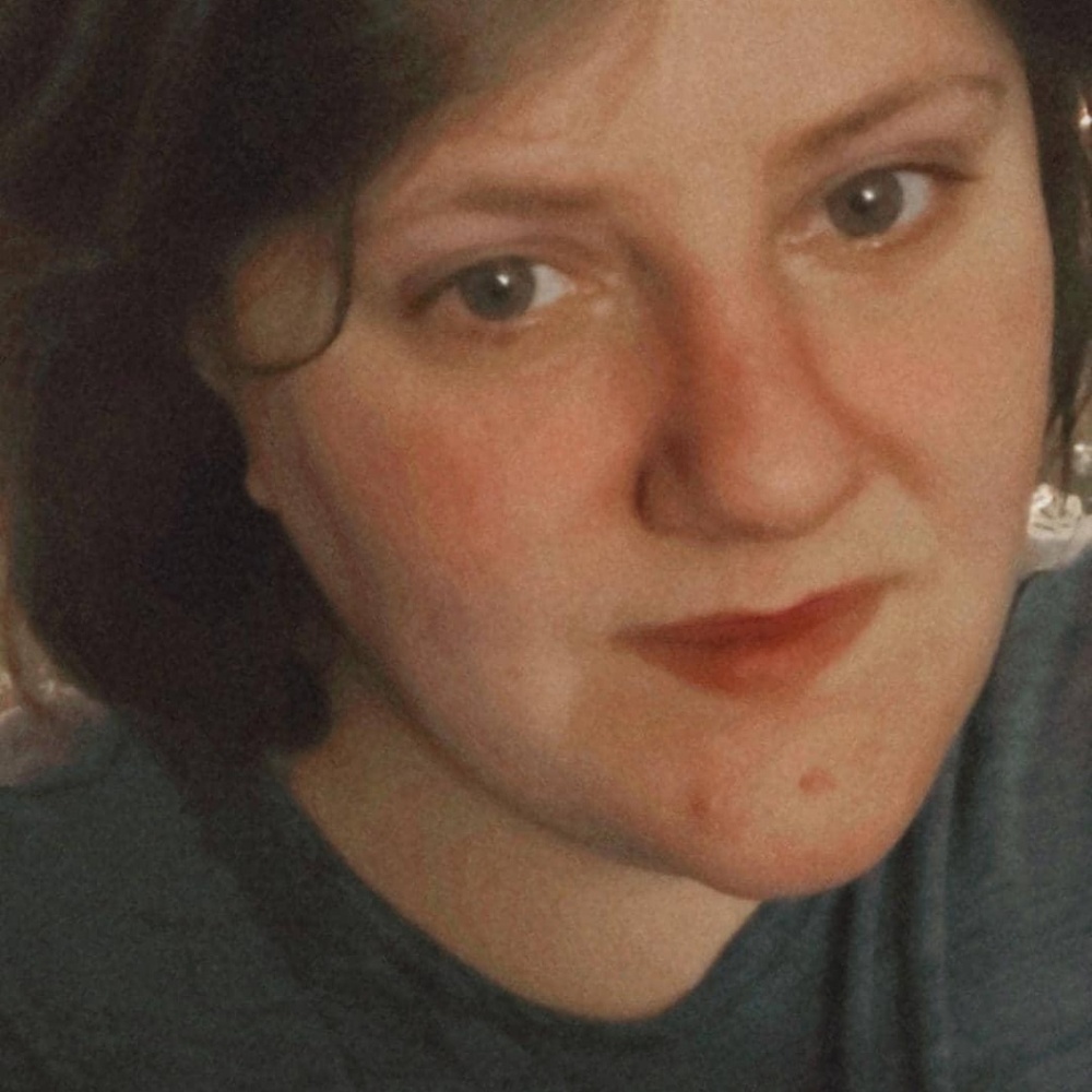 Meet your Posher, Adrianna